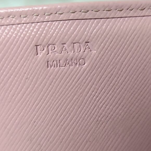 💯 Authentic Prada Safiano Long Wallet 🍀 - Picture 7 of 17